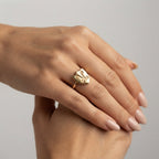 Women's Engraved Signet Ring