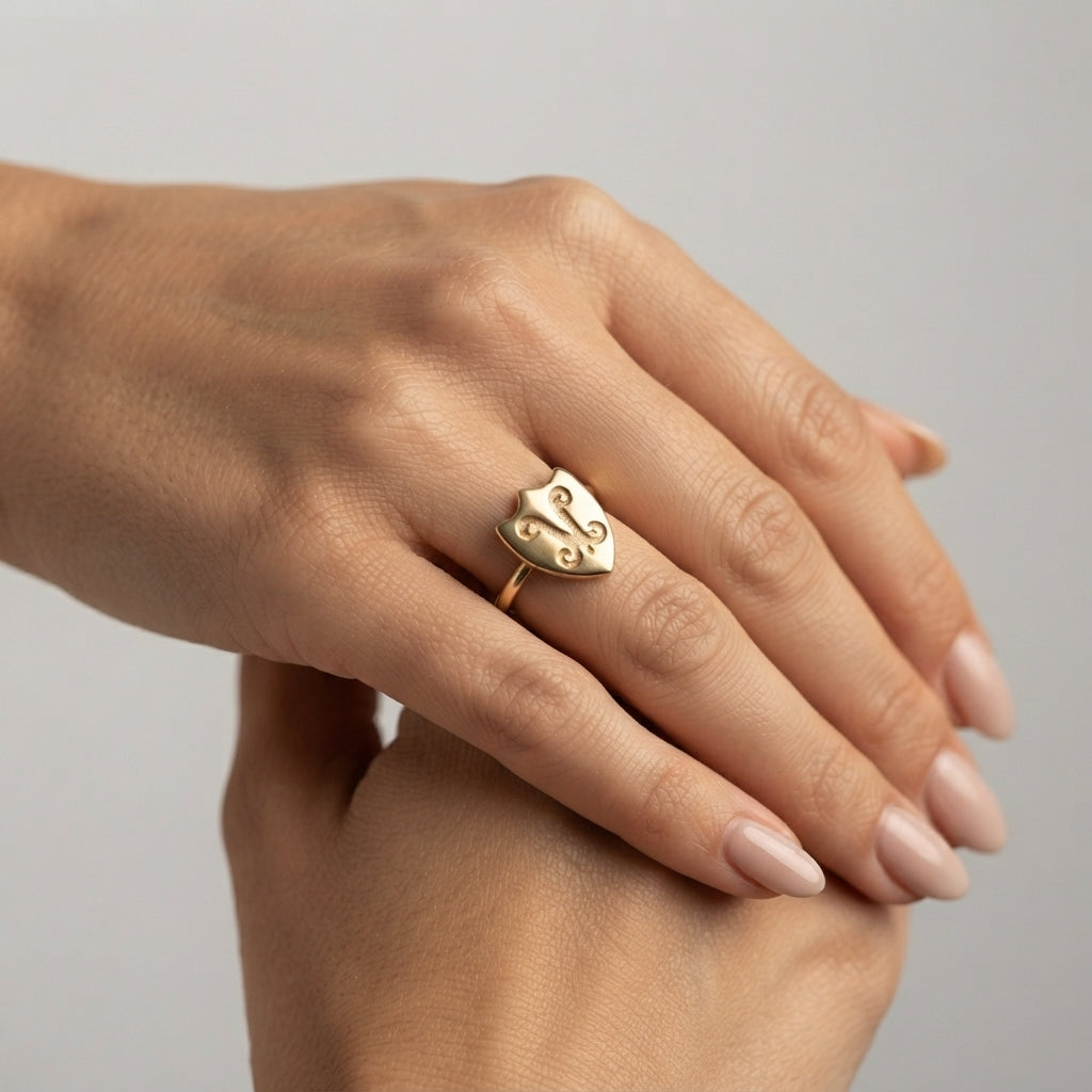 Women's Engraved Signet Ring