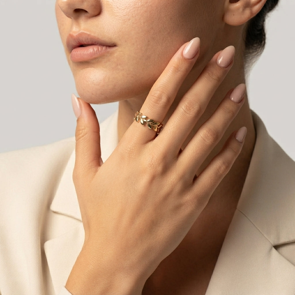Women's Fine Leaf Ring