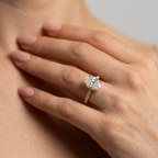 Women's Oval Pave Ring