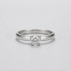 Women's Polished Solitaire Ring