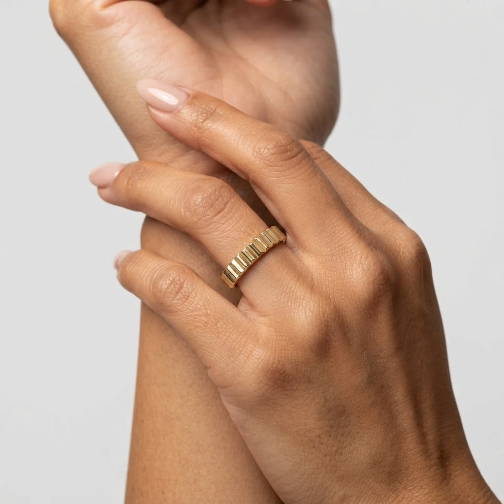 Women's Ribbed Band Ring