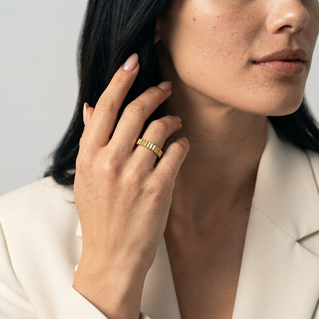 Women's Ribbed Band Ring