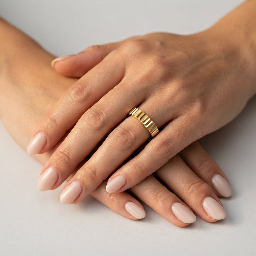 Women's Ribbed Band Ring