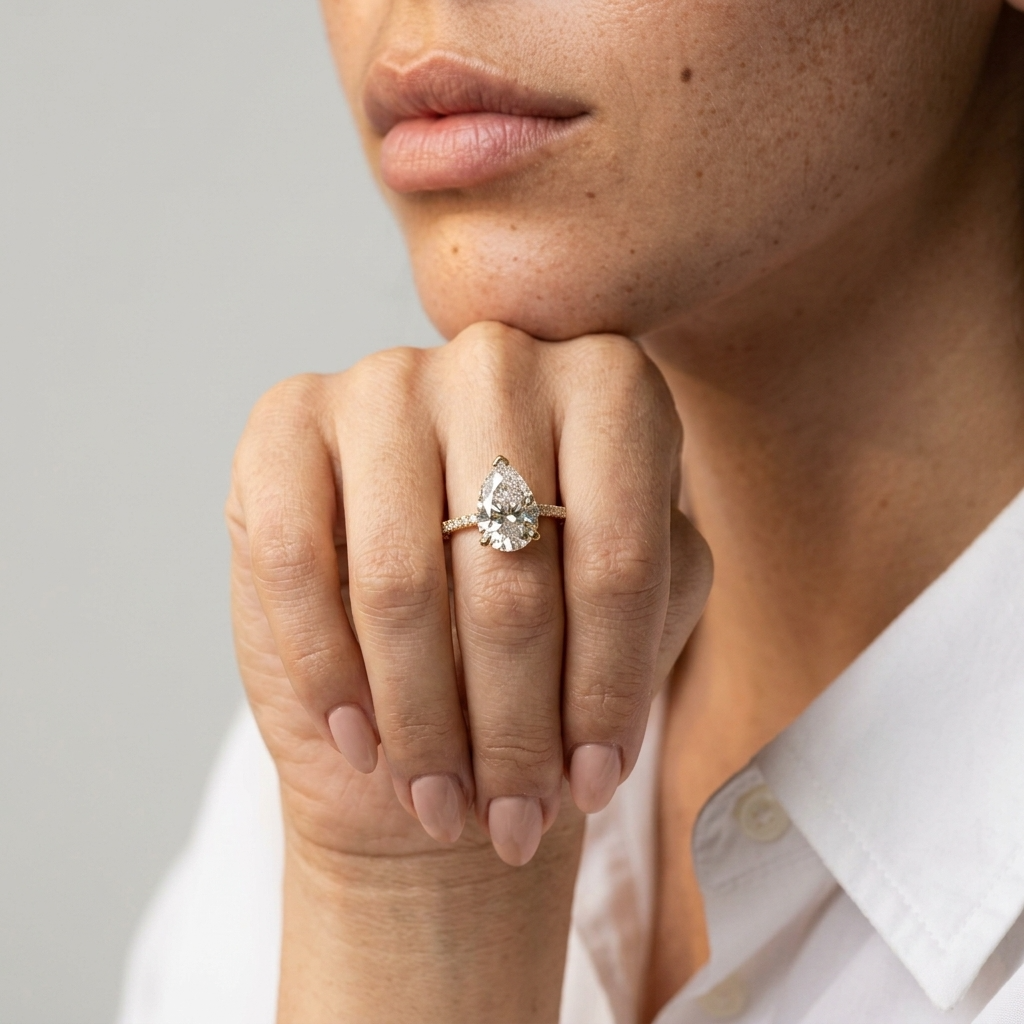 Women's Teardrop Crystal Ring