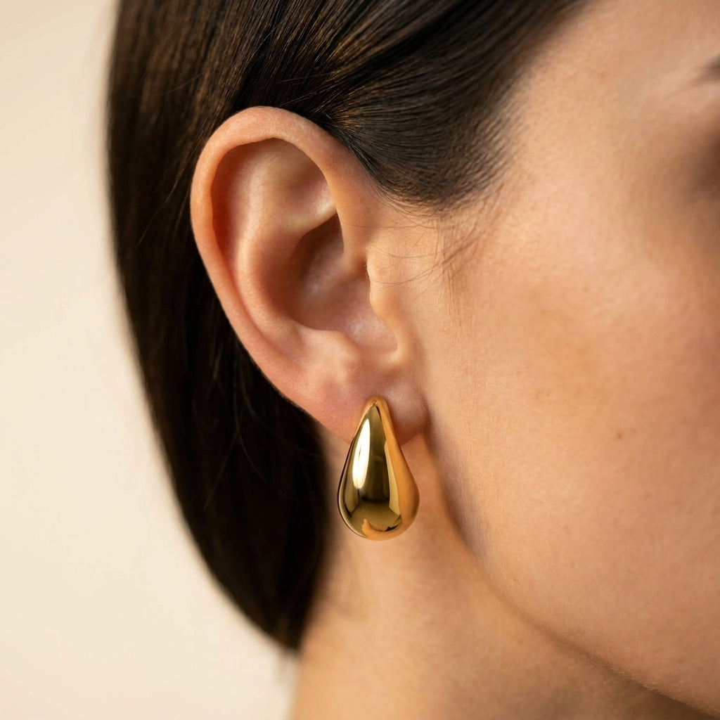 Women's Teardrop Stud Earrings