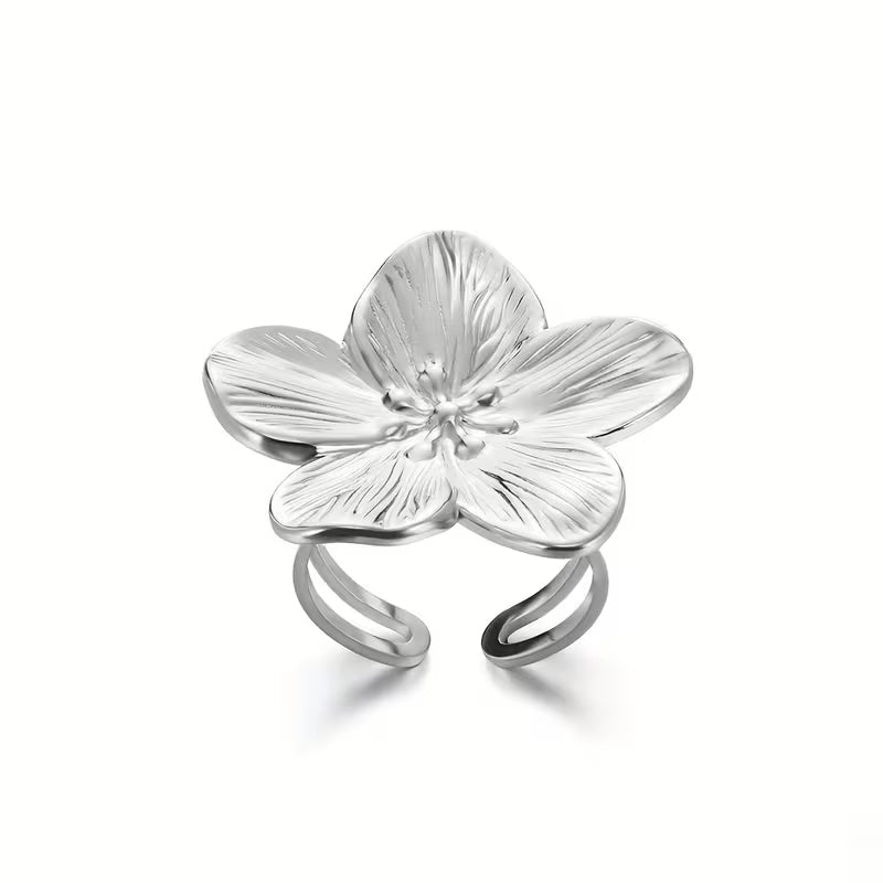 Women's Textured Flower Ring