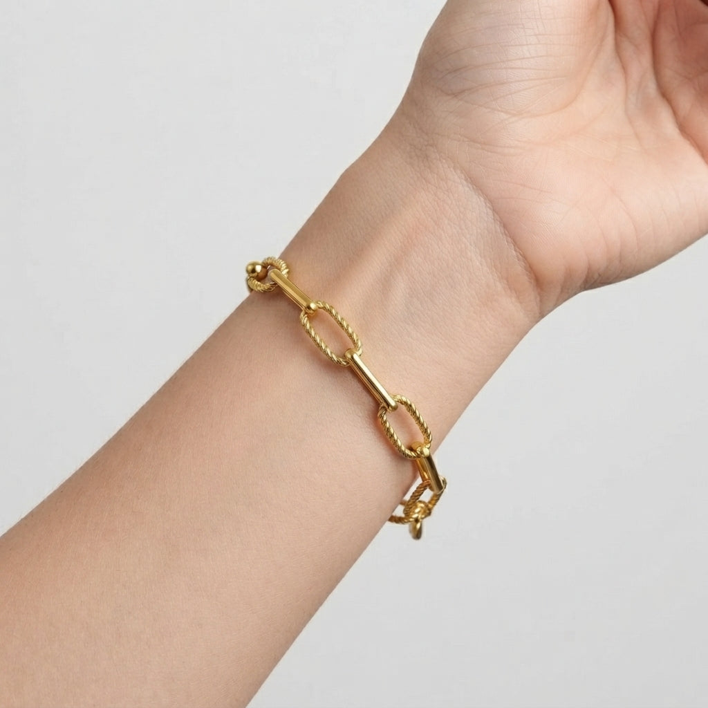 Women's Textured Paperclip Chain Bracelet
