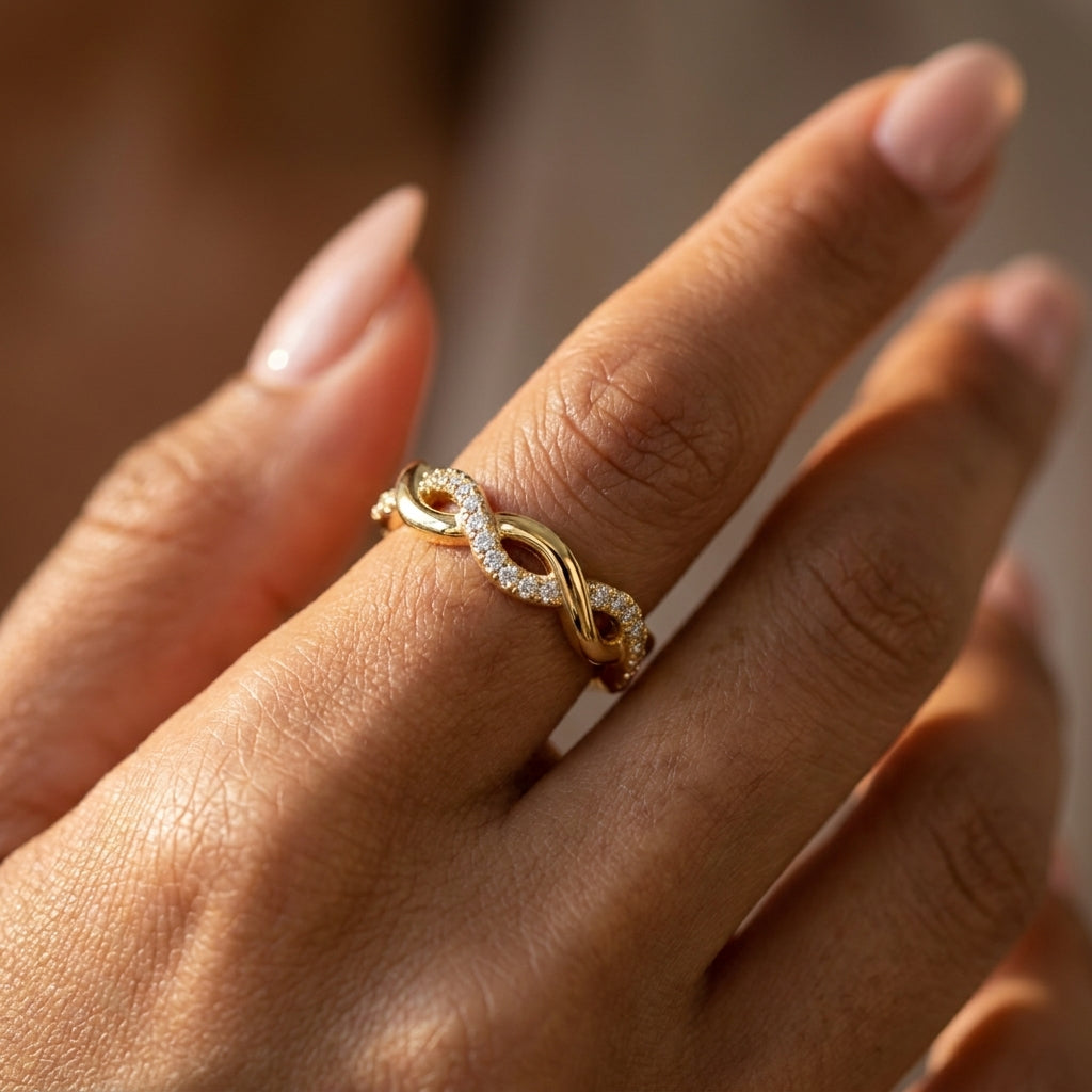 Women's Twisted Crystal Ring