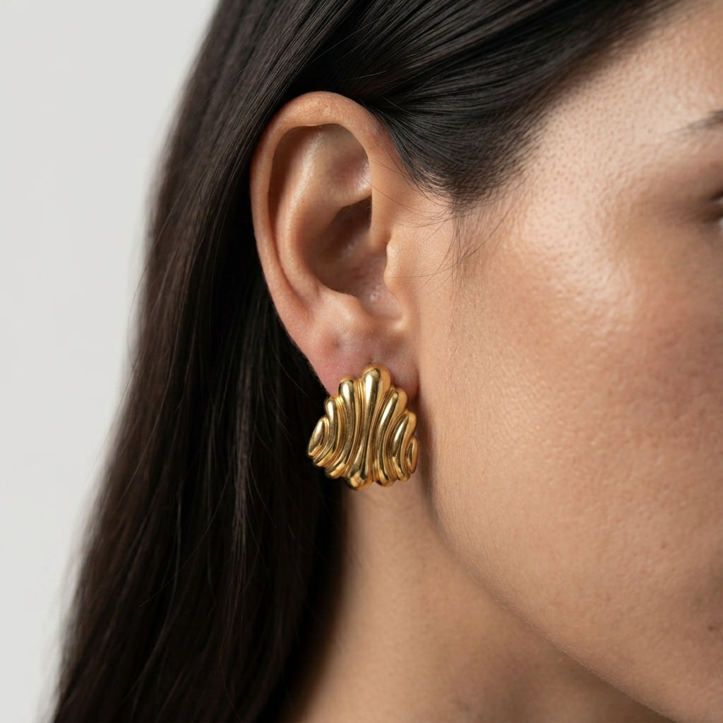 Women's Wave Stud Earrings